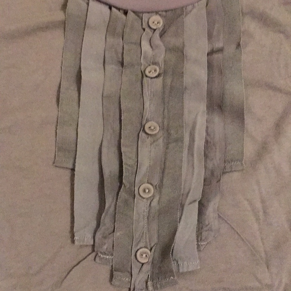 DONATED Adorable Gap Gray Ruffle Button Shirt - Picture 3 of 6